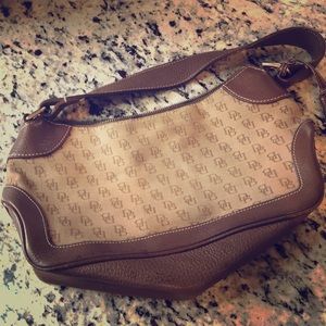 Dooney & Bourke purse